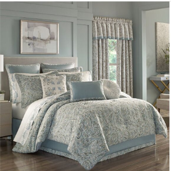 Five Queens Court Garrison Spa Comforter Set with Shams - Picture 1 of 1